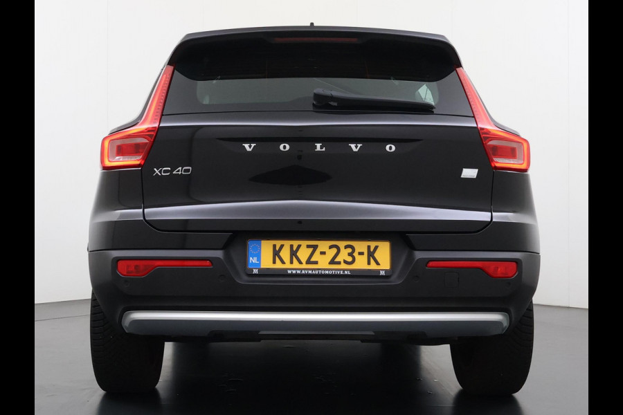 Volvo XC40 1.5 T5 Recharge Inscription VAN: 35.900,- VOOR: 33.877,- UW WKVOORDEEL: 2.023,- | HARMAN KARDON | ELECTR. STOELEN | UNIEKE KMSTAND | CAMERA | ELECTR. ACHTERKLEP | RIJKLAAR INCL. 12 MND BOVAG GARANTIE