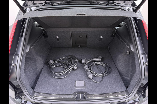 Volvo XC40 1.5 T5 Recharge Inscription VAN: 35.900,- VOOR: 33.877,- UW WKVOORDEEL: 2.023,- | HARMAN KARDON | ELECTR. STOELEN | UNIEKE KMSTAND | CAMERA | ELECTR. ACHTERKLEP | RIJKLAAR INCL. 12 MND BOVAG GARANTIE