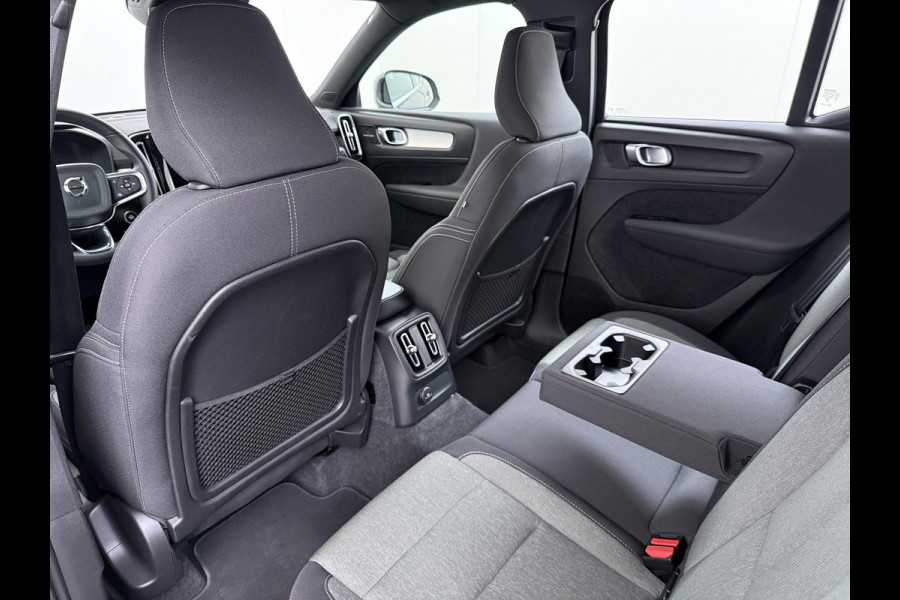 Volvo XC40 1.5 T5 Recharge Inscription VAN: 35.900,- VOOR: 33.877,- UW WKVOORDEEL: 2.023,- | HARMAN KARDON | ELECTR. STOELEN | UNIEKE KMSTAND | CAMERA | ELECTR. ACHTERKLEP | RIJKLAAR INCL. 12 MND BOVAG GARANTIE
