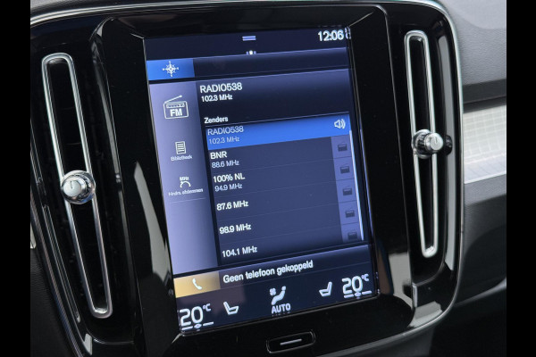 Volvo XC40 1.5 T5 Recharge Inscription VAN: 35.900,- VOOR: 33.877,- UW WKVOORDEEL: 2.023,- | HARMAN KARDON | ELECTR. STOELEN | UNIEKE KMSTAND | CAMERA | ELECTR. ACHTERKLEP | RIJKLAAR INCL. 12 MND BOVAG GARANTIE