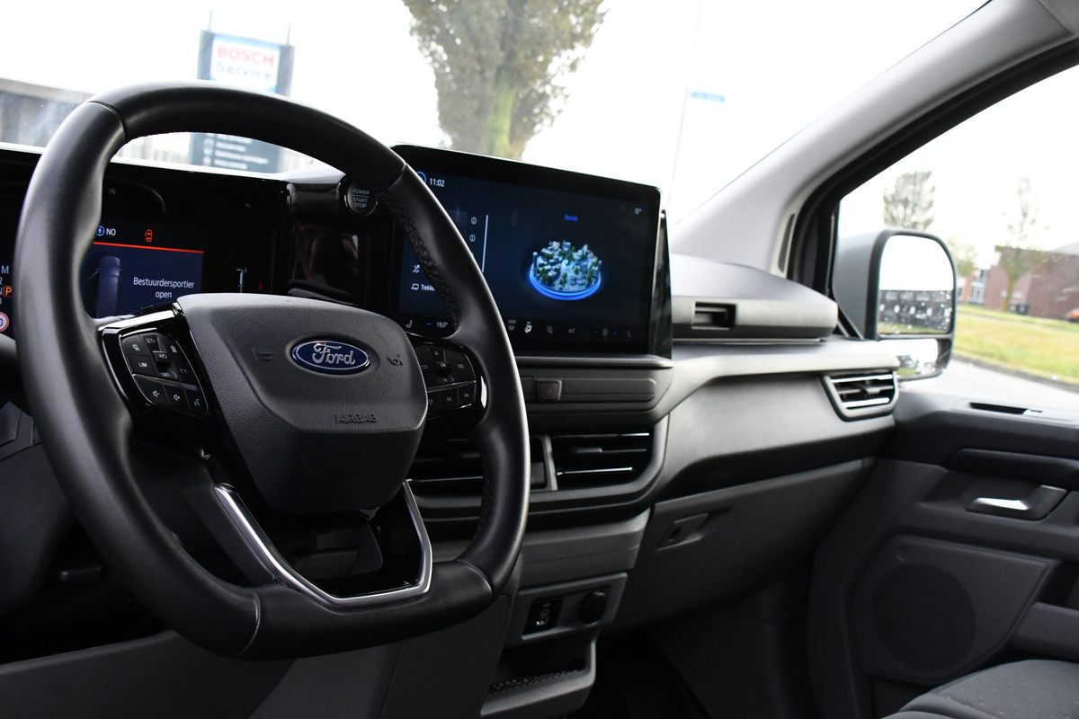 Ford Transit Custom 300 2.0 TDCI L1H1 Limited PB Edition Adaptieve Cruise, Camera, Carplay, 170pk, Stoelverwarming, LED, Automaat, Uniek!