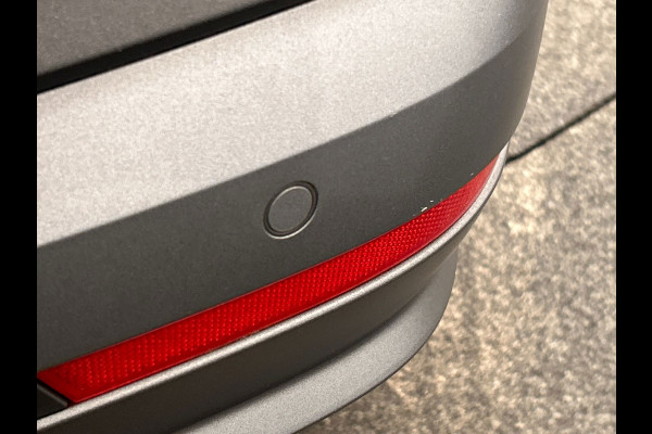 Škoda ENYAQ iV 80 | Origineel Nederlands | Stuurverwarming | Camera | Carplay | Keyless | Lane Assist |