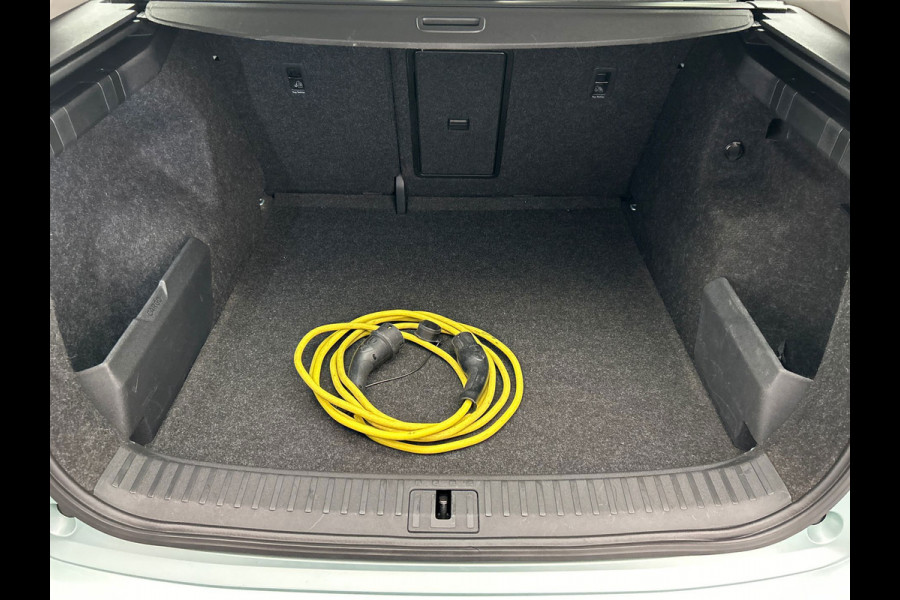 Škoda ENYAQ iV 80 | Origineel Nederlands | Stuurverwarming | Camera | Carplay | Keyless | Lane Assist |
