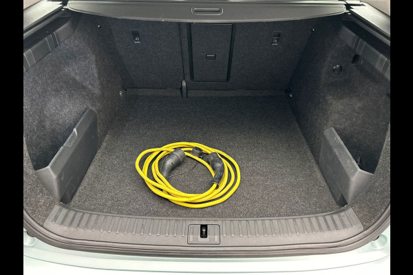 Škoda ENYAQ iV 80 | Origineel Nederlands | Stuurverwarming | Camera | Carplay | Keyless | Lane Assist |