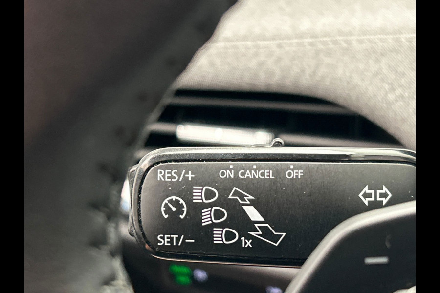 Škoda ENYAQ iV 80 | Origineel Nederlands | Stuurverwarming | Camera | Carplay | Keyless | Lane Assist |