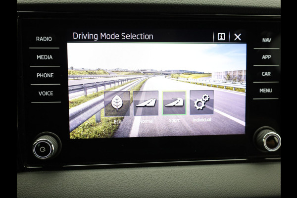 Škoda Karoq 1.5 TSI ACT Sportline Business | 360 Camera | Canton | Side Assist | Elk. A-klep | Prijs Rijklaar!!