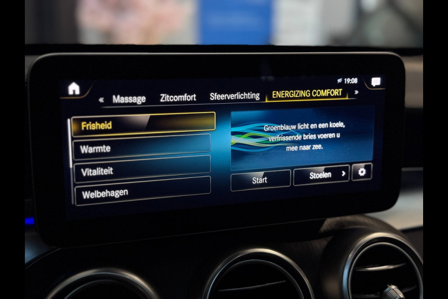 Mercedes-Benz GLC 300 4MATIC Off Road Premium | PANO | LEDER | LUCHTVER. | VOL!