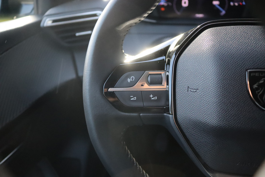 Peugeot 208 1.2 PureT. 100PK Allure Carplay-android/Parkeerhulp/Cruise-control