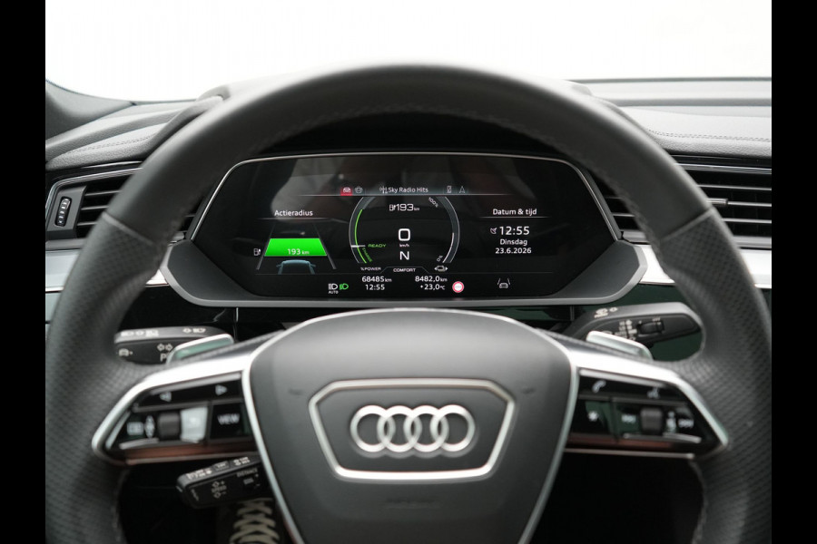 Audi Q8 e-tron Sportback 55 Quattro S edition 95 kWh 408pk Dealer O.H | Luchtvering | Panodak | Black Optic | Adaptive Cruise | 360 Camera | B&O Soundsystem | 21"L.M | Alcantara Sportstoelen Memory | Apple Carplay | Matrix LED |