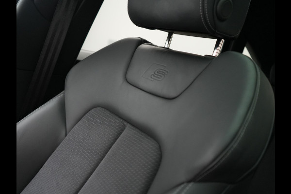 Audi Q8 e-tron Sportback 55 Quattro S edition 95 kWh 408pk Dealer O.H | Luchtvering | Panodak | Black Optic | Adaptive Cruise | 360 Camera | B&O Soundsystem | 21"L.M | Alcantara Sportstoelen Memory | Apple Carplay | Matrix LED |