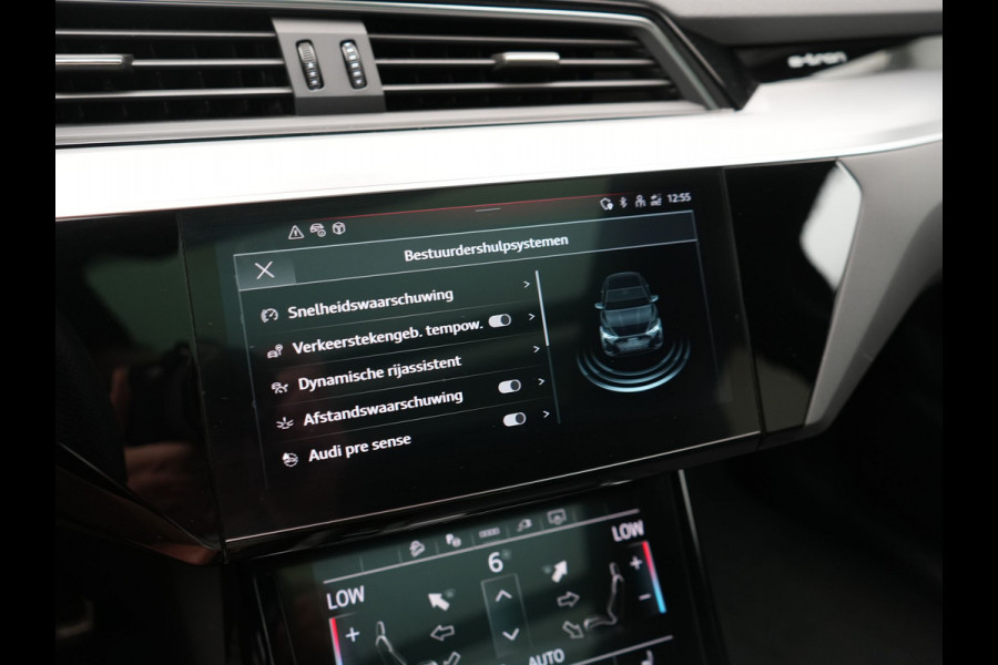 Audi Q8 e-tron Sportback 55 Quattro S edition 95 kWh 408pk Dealer O.H | Luchtvering | Panodak | Black Optic | Adaptive Cruise | 360 Camera | B&O Soundsystem | 21"L.M | Alcantara Sportstoelen Memory | Apple Carplay | Matrix LED |