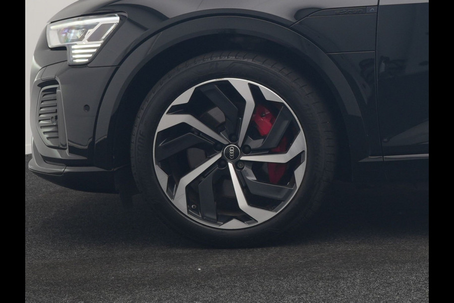 Audi Q8 e-tron Sportback 55 Quattro S edition 95 kWh 408pk Dealer O.H | Luchtvering | Panodak | Black Optic | Adaptive Cruise | 360 Camera | B&O Soundsystem | 21"L.M | Alcantara Sportstoelen Memory | Apple Carplay | Matrix LED |