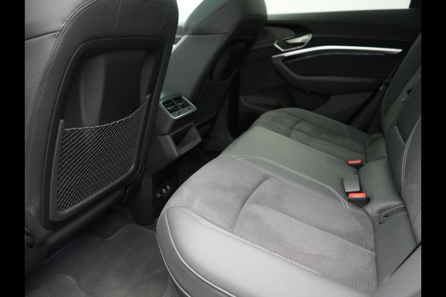 Audi Q8 e-tron Sportback 55 Quattro S edition 95 kWh 408pk Dealer O.H | Luchtvering | Panodak | Black Optic | Adaptive Cruise | 360 Camera | B&O Soundsystem | 21"L.M | Alcantara Sportstoelen Memory | Apple Carplay | Matrix LED |