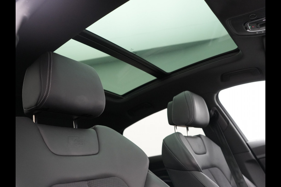 Audi Q8 e-tron Sportback 55 Quattro S edition 95 kWh 408pk Dealer O.H | Luchtvering | Panodak | Black Optic | Adaptive Cruise | 360 Camera | B&O Soundsystem | 21"L.M | Alcantara Sportstoelen Memory | Apple Carplay | Matrix LED |