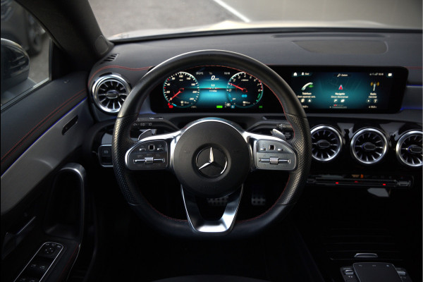 Mercedes-Benz CLA-Klasse Shooting Brake 250 e Business Solution AMG Limited | Stoelverwarming | Parkeersensoren | Navigatie | Cruise Control | Keyless | Ambiance Verlichting | Climate Control