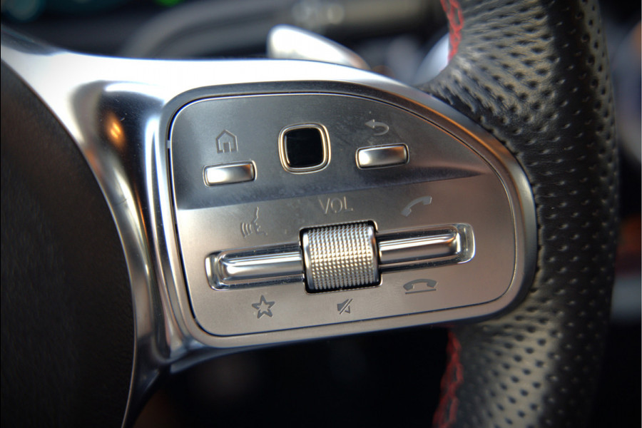 Mercedes-Benz CLA-Klasse Shooting Brake 250 e Business Solution AMG Limited | Stoelverwarming | Parkeersensoren | Navigatie | Cruise Control | Keyless | Ambiance Verlichting | Climate Control