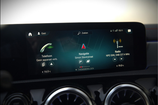 Mercedes-Benz CLA-Klasse Shooting Brake 250 e Business Solution AMG Limited | Stoelverwarming | Parkeersensoren | Navigatie | Cruise Control | Keyless | Ambiance Verlichting | Climate Control