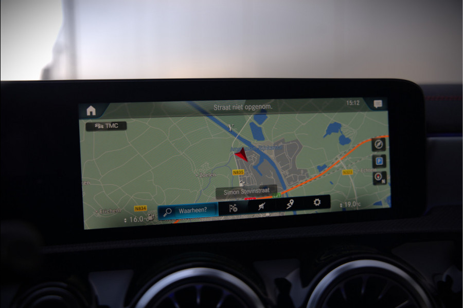 Mercedes-Benz CLA-Klasse Shooting Brake 250 e Business Solution AMG Limited | Stoelverwarming | Parkeersensoren | Navigatie | Cruise Control | Keyless | Ambiance Verlichting | Climate Control
