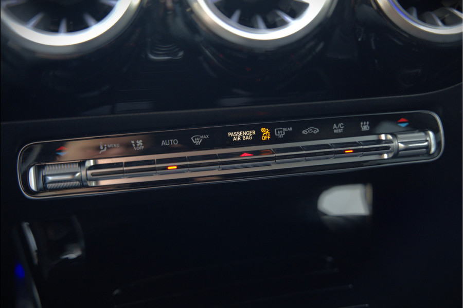 Mercedes-Benz CLA-Klasse Shooting Brake 250 e Business Solution AMG Limited | Stoelverwarming | Parkeersensoren | Navigatie | Cruise Control | Keyless | Ambiance Verlichting | Climate Control