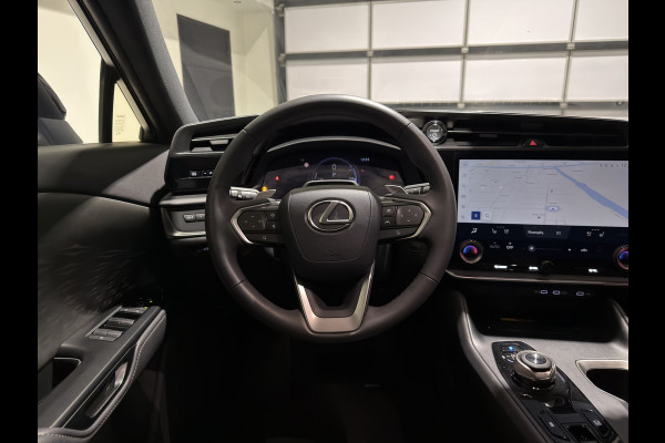 Lexus RZ 450e Executive Line 71 kWh | Leder interieur | Stoelen gekoeld & verwarmd | LMV 20" | Soh (batterijcheck) Waarde 97,9 %