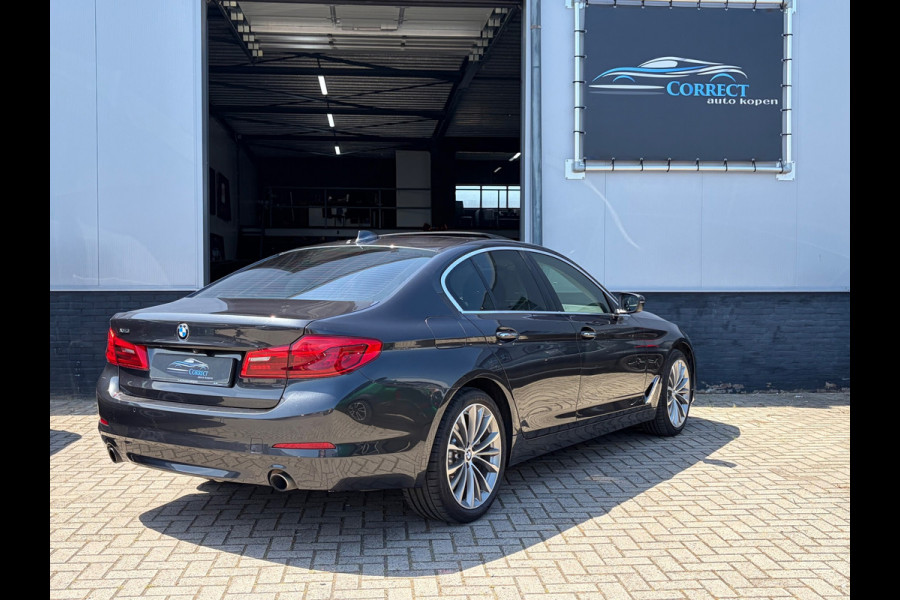 BMW 5 Serie 530i xDrive High Executive|Schuifdak|Memory|Trekhaak|