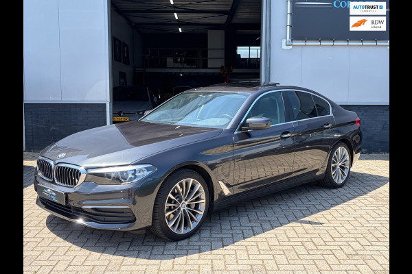 BMW 5 Serie 530i xDrive High Executive|Schuifdak|Memory|Trekhaak|