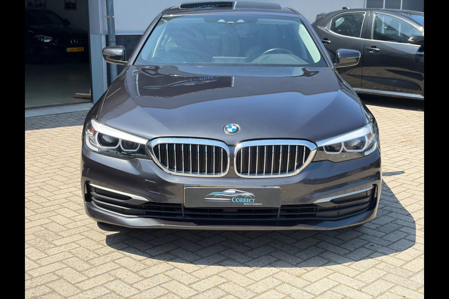 BMW 5 Serie 530i xDrive High Executive|Schuifdak|Memory|Trekhaak|