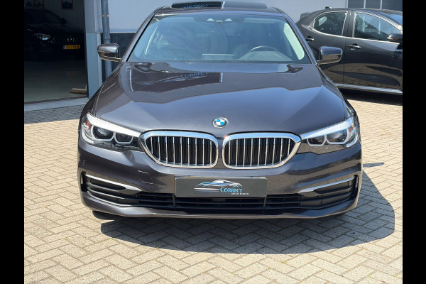 BMW 5 Serie 530i xDrive High Executive|Schuifdak|Memory|Trekhaak|