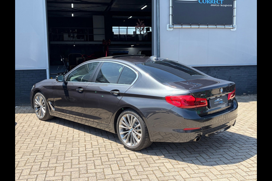 BMW 5 Serie 530i xDrive High Executive|Schuifdak|Memory|Trekhaak|