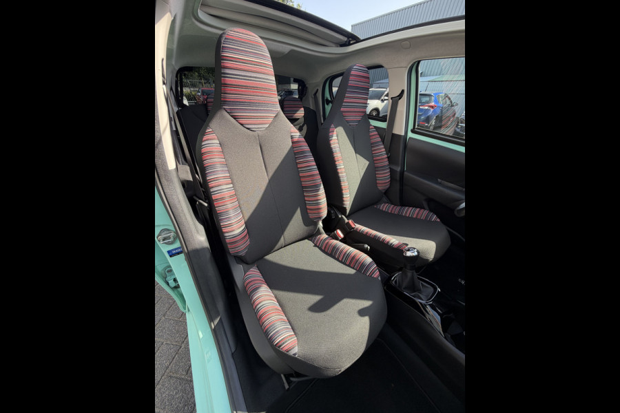 Citroën C1 1.0 VTi Airscape Shine (Navigatie - Automatische Airco - Camera - Apple Carplay - DAB - Elektrisch vouwdak - 15"Lichtmetalen vel