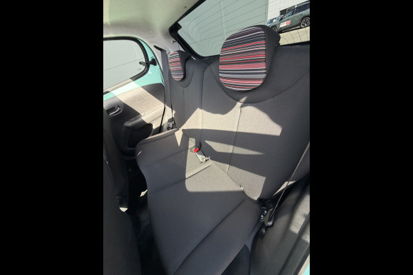 Citroën C1 1.0 VTi Airscape Shine (Navigatie - Automatische Airco - Camera - Apple Carplay - DAB - Elektrisch vouwdak - 15"Lichtmetalen vel