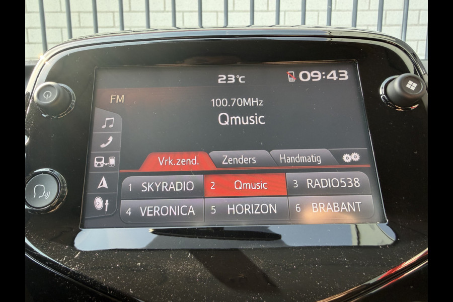 Citroën C1 1.0 VTi Airscape Shine (Navigatie - Automatische Airco - Camera - Apple Carplay - DAB - Elektrisch vouwdak - 15"Lichtmetalen vel