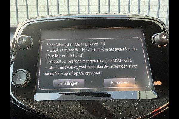 Citroën C1 1.0 VTi Airscape Shine (Navigatie - Automatische Airco - Camera - Apple Carplay - DAB - Elektrisch vouwdak - 15"Lichtmetalen vel