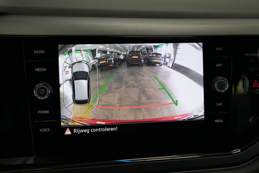 Volkswagen Taigo 1.5 TSI R-Line 3x Adaptive-Cruise IQ-led 18'lmv 24 Maanden garantie* (Vraag naar de voorwaarden)