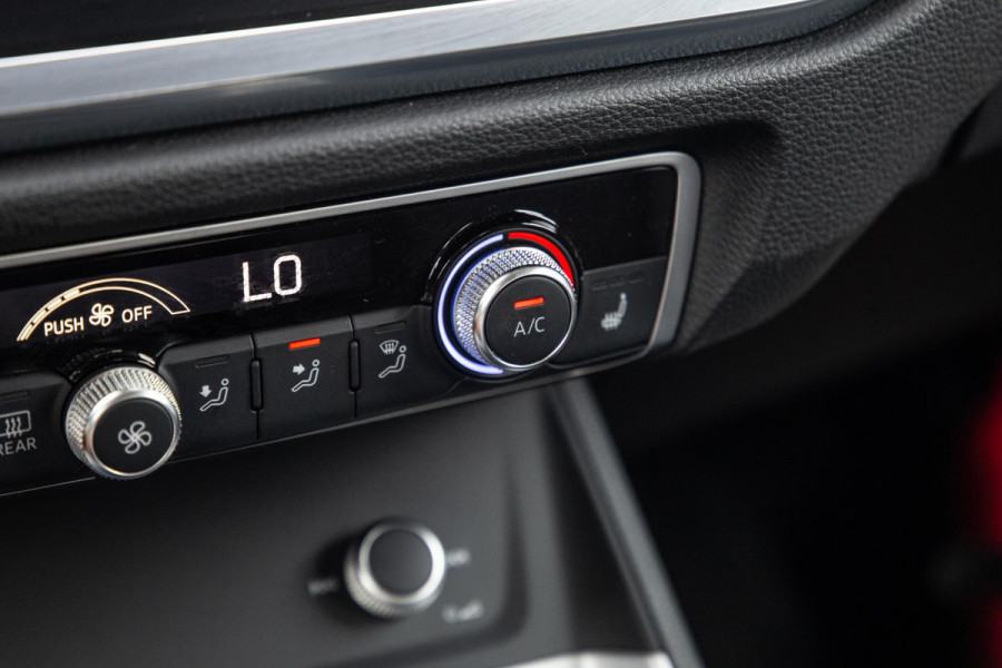Audi Q3 Sportback 45 TFSI e Edition ADAPTIVE CRUISE  / CARPLAY / DEALER ONDERHOUDEN / AUTOMAAT