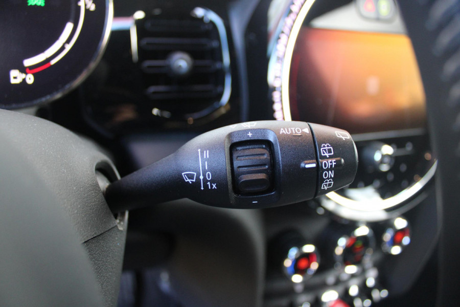 MINI 3-deurs COOPER 1.5 136PK JOHN COOPER WORKS RESOLUTE ED. | AUTOMAAT | NAVIGATIE 8,8'' | DRAADLOOS APPLE CARPLAY | SFEERVERLICHTING | 17'' JCW VIJF DUBBELSPAAKS VELGEN IN GLOSS BLACK | JCW VOOR EN ACHTERBUMPER | JCW SPORTSTOELEN MET LEER/ALCATARA | JCW DORPEL INSTAPLIJSTEN | JCW STUURWIEL | FULL LED KOPLAMPEN | UNION JACK LED ACHTERVERLICHTING | ELEKTRISCH INKLAPBARE BUITENSPIEGELS | DIGITALE COCKPIT |
