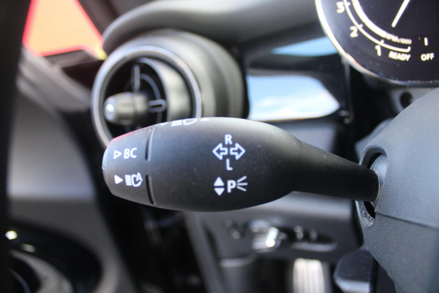 MINI 3-deurs COOPER 1.5 136PK JOHN COOPER WORKS RESOLUTE ED. | AUTOMAAT | NAVIGATIE 8,8'' | DRAADLOOS APPLE CARPLAY | SFEERVERLICHTING | 17'' JCW VIJF DUBBELSPAAKS VELGEN IN GLOSS BLACK | JCW VOOR EN ACHTERBUMPER | JCW SPORTSTOELEN MET LEER/ALCATARA | JCW DORPEL INSTAPLIJSTEN | JCW STUURWIEL | FULL LED KOPLAMPEN | UNION JACK LED ACHTERVERLICHTING | ELEKTRISCH INKLAPBARE BUITENSPIEGELS | DIGITALE COCKPIT |