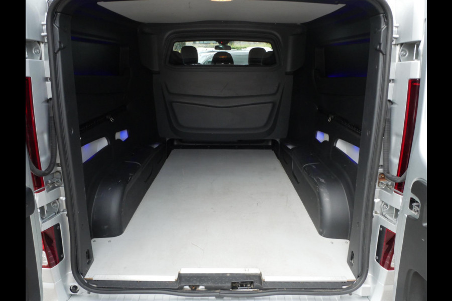 Opel Vivaro 1.6 CDTI 145PK, L2, Dubbel Cabine, Airco, 2 x Schuifdeur, Irmscher uitvoering