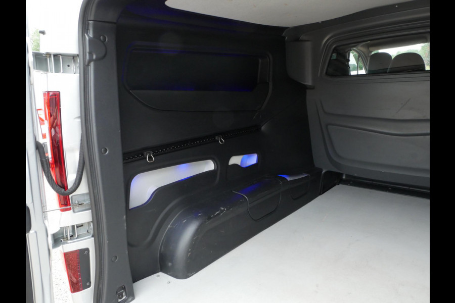 Opel Vivaro 1.6 CDTI 145PK, L2, Dubbel Cabine, Airco, 2 x Schuifdeur, Irmscher uitvoering