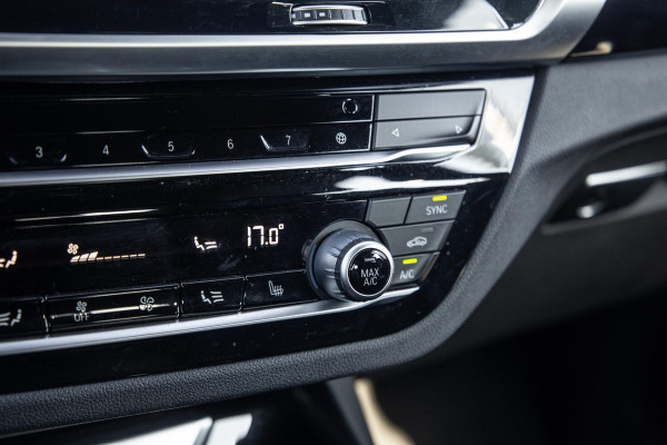 BMW X3 xDrive30e Executive CARPLAY / STOELVERWARMING / DEALER ONDERHOUDEN / LEER