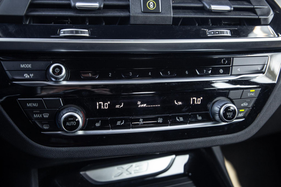 BMW X3 xDrive30e Executive CARPLAY / STOELVERWARMING / DEALER ONDERHOUDEN / LEER