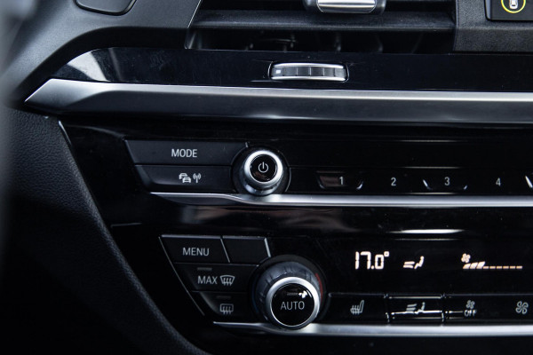 BMW X3 xDrive30e Executive CARPLAY / STOELVERWARMING / DEALER ONDERHOUDEN / LEER