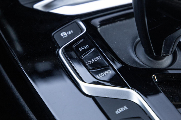 BMW X3 xDrive30e Executive CARPLAY / STOELVERWARMING / DEALER ONDERHOUDEN / LEER