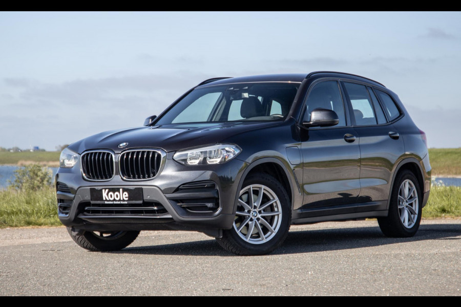BMW X3 xDrive30e Executive CARPLAY / STOELVERWARMING / DEALER ONDERHOUDEN / LEER