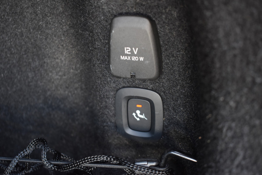 Volvo S90 T4 190PK Business Luxury + | Trekhaak | BLIS | 360 Camera | Stoel Verwarm. V+A | Pano |