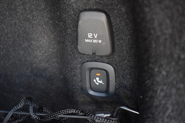 Volvo S90 T4 190PK Business Luxury + | Trekhaak | BLIS | 360 Camera | Stoel Verwarm. V+A | Pano |