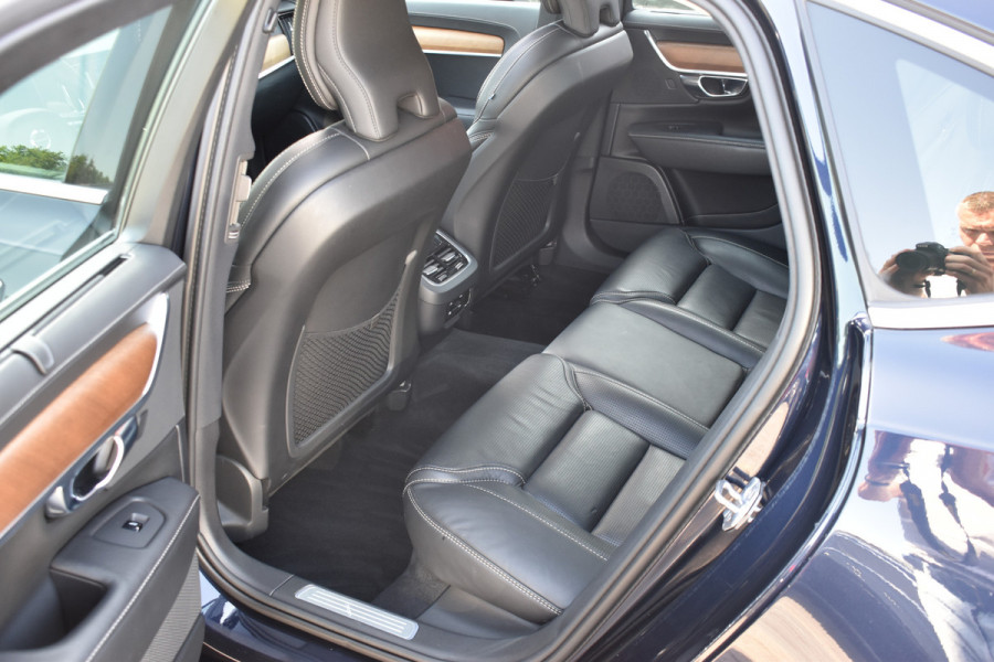 Volvo S90 T4 190PK Business Luxury + | Trekhaak | BLIS | 360 Camera | Stoel Verwarm. V+A | Pano |
