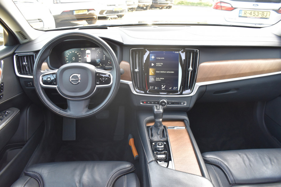 Volvo S90 T4 190PK Business Luxury + | Trekhaak | BLIS | 360 Camera | Stoel Verwarm. V+A | Pano |