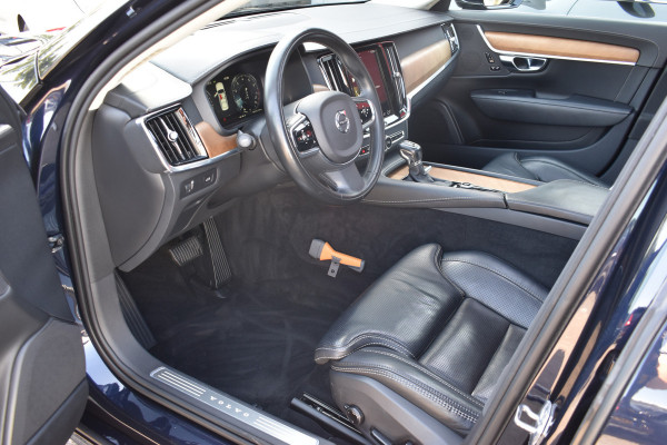 Volvo S90 T4 190PK Business Luxury + | Trekhaak | BLIS | 360 Camera | Stoel Verwarm. V+A | Pano |