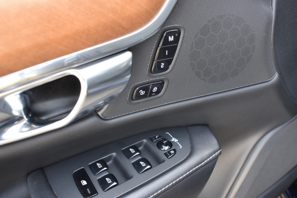 Volvo S90 T4 190PK Business Luxury + | Trekhaak | BLIS | 360 Camera | Stoel Verwarm. V+A | Pano |